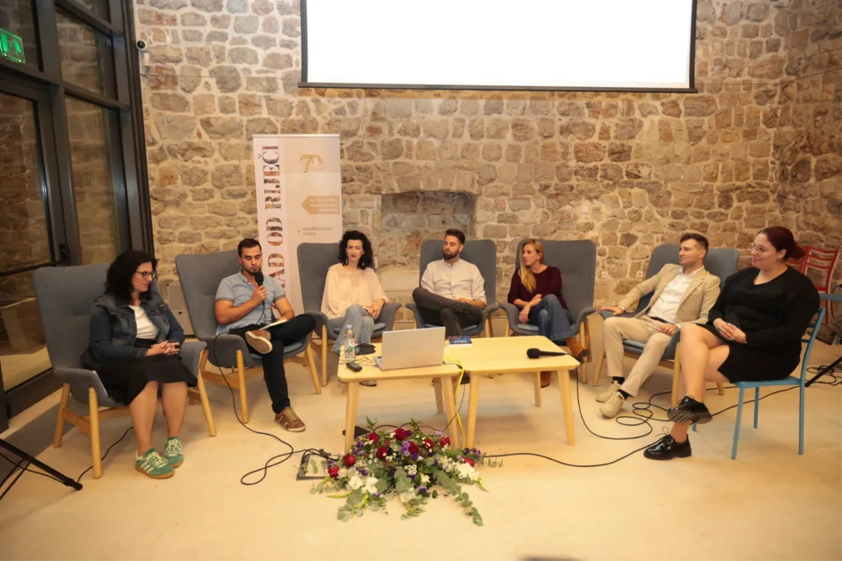 Željko Andrijanić zatvorio „Grad od riječi“ u Dubrovniku, prihod od prodaje knjige donira za žrtve poplava 3