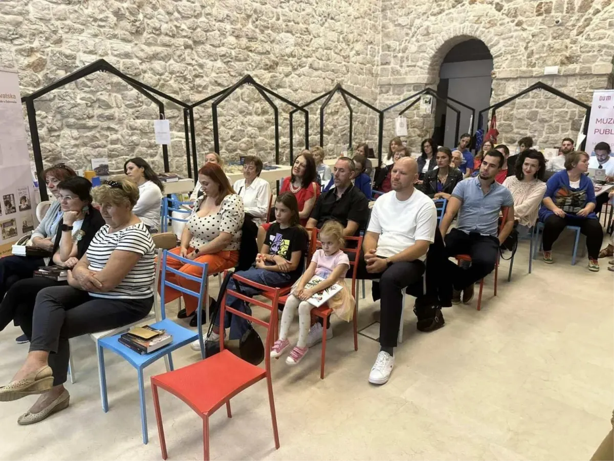 Željko Andrijanić zatvorio „Grad od riječi“ u Dubrovniku, prihod od prodaje knjige donira za žrtve poplava 5