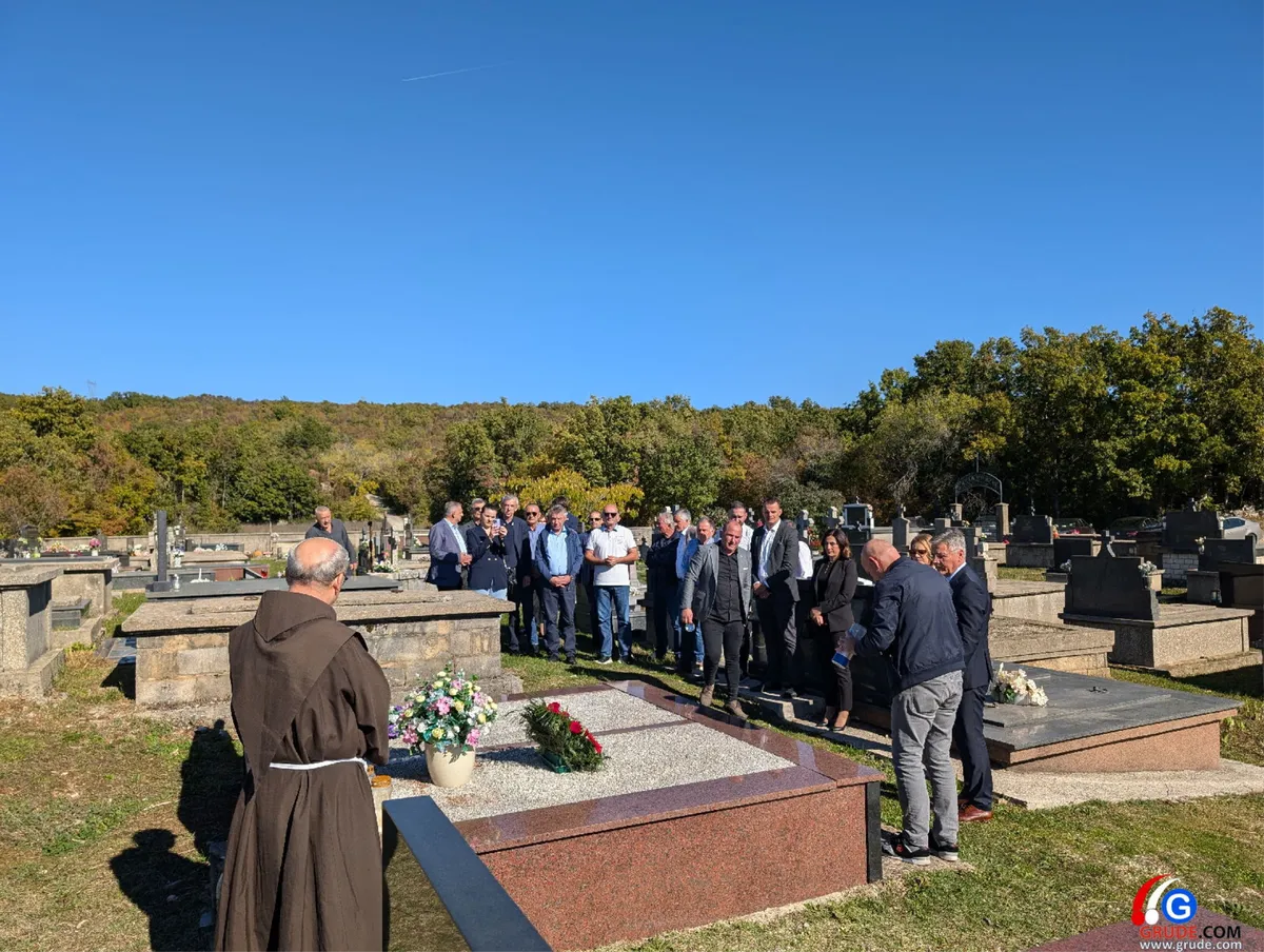Odana počast onima koji su ispisali povijest Gruda: izaslanstvo obilježilo Svisvete i Dušni dan 19