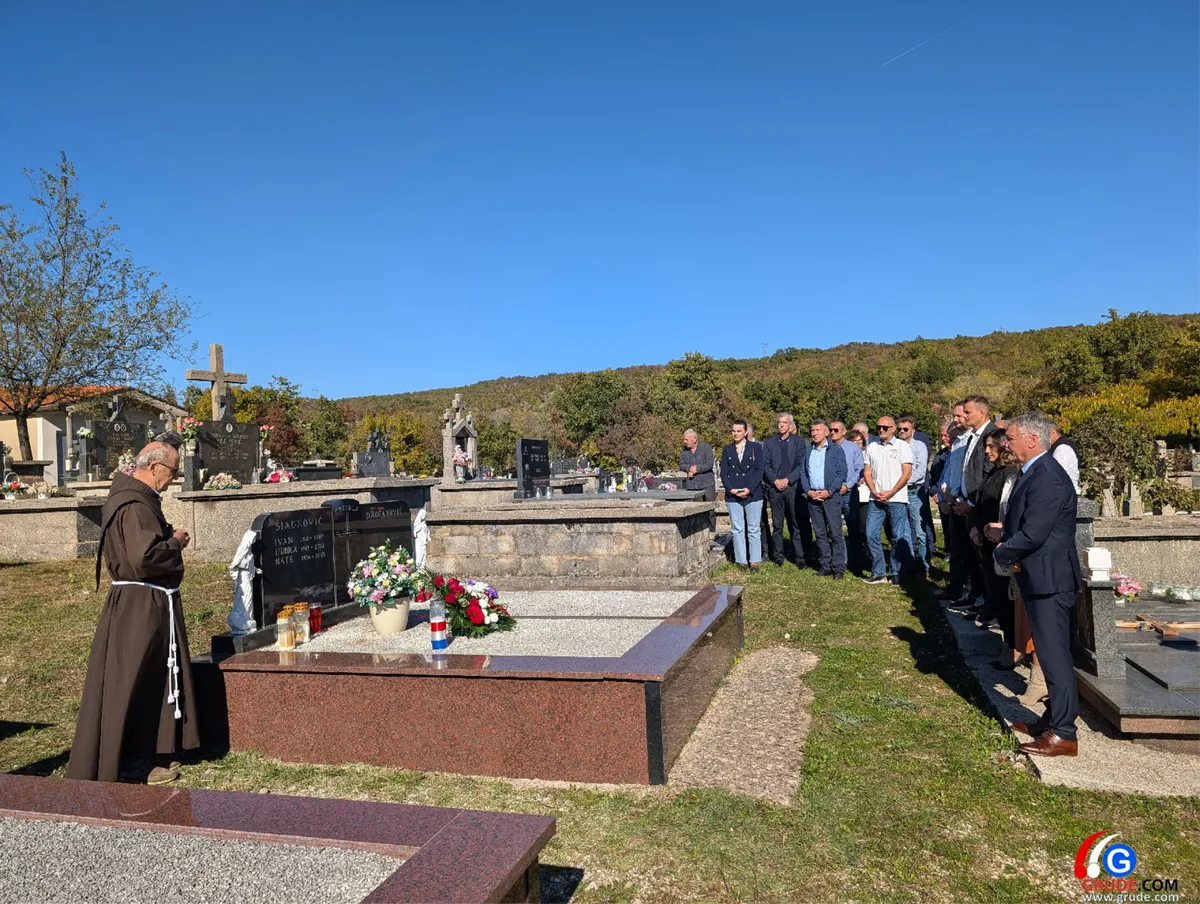 Odana počast onima koji su ispisali povijest Gruda: izaslanstvo obilježilo Svisvete i Dušni dan 20