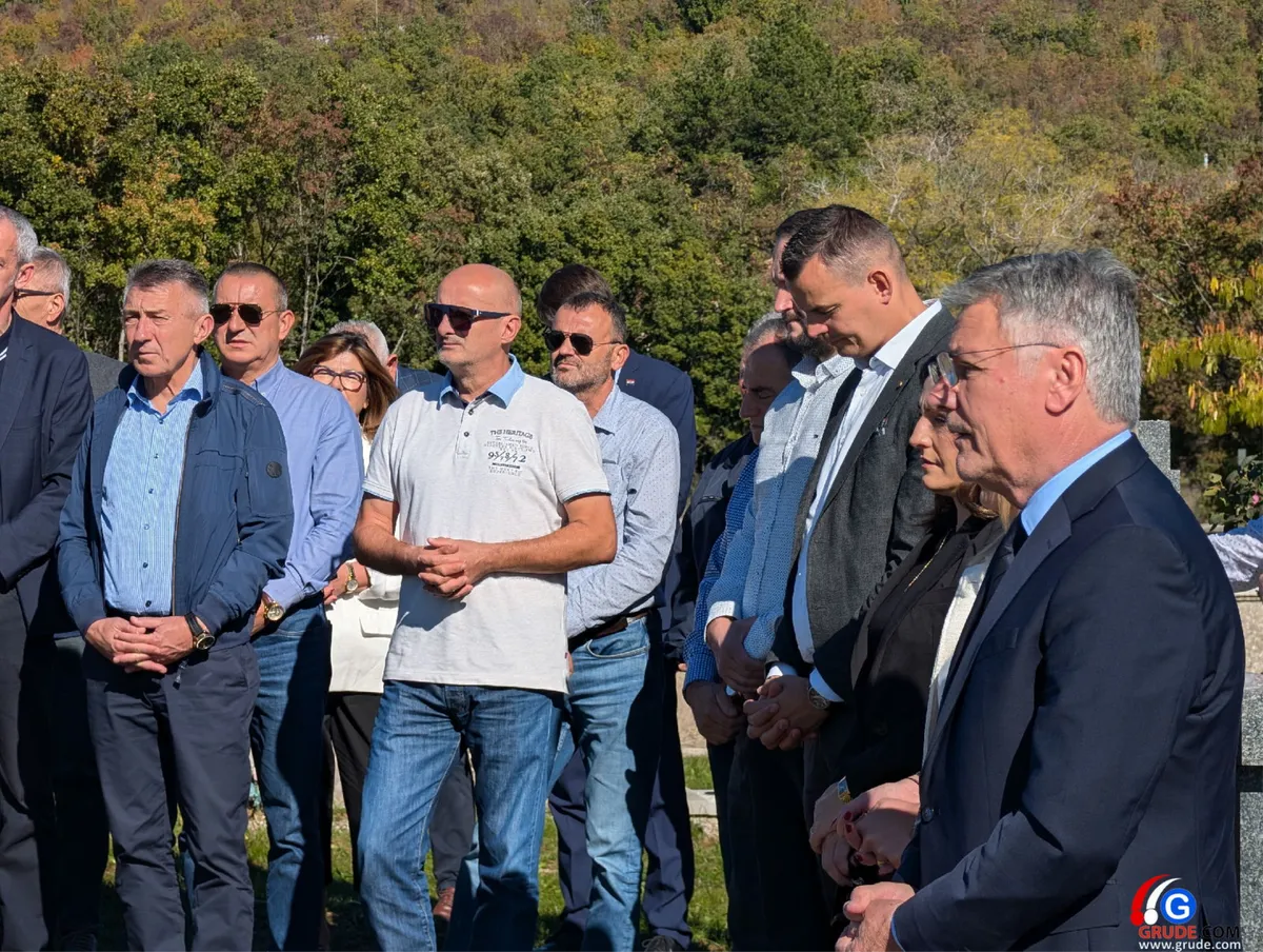 Odana počast onima koji su ispisali povijest Gruda: izaslanstvo obilježilo Svisvete i Dušni dan 22
