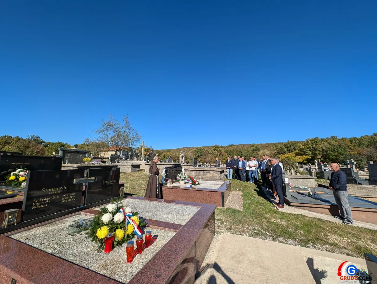 Odana počast onima koji su ispisali povijest Gruda: izaslanstvo obilježilo Svisvete i Dušni dan 23