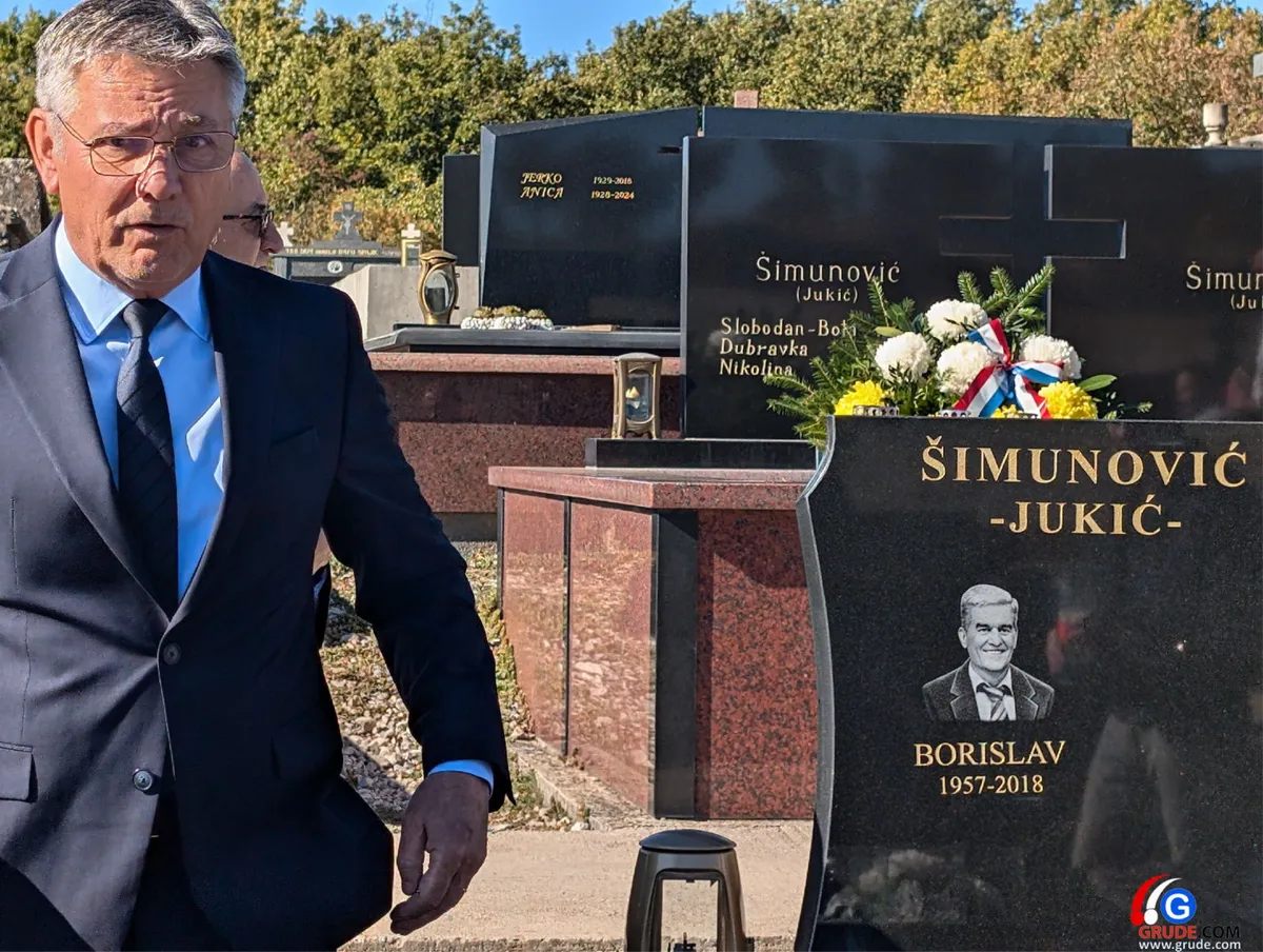 Odana počast onima koji su ispisali povijest Gruda: izaslanstvo obilježilo Svisvete i Dušni dan 25