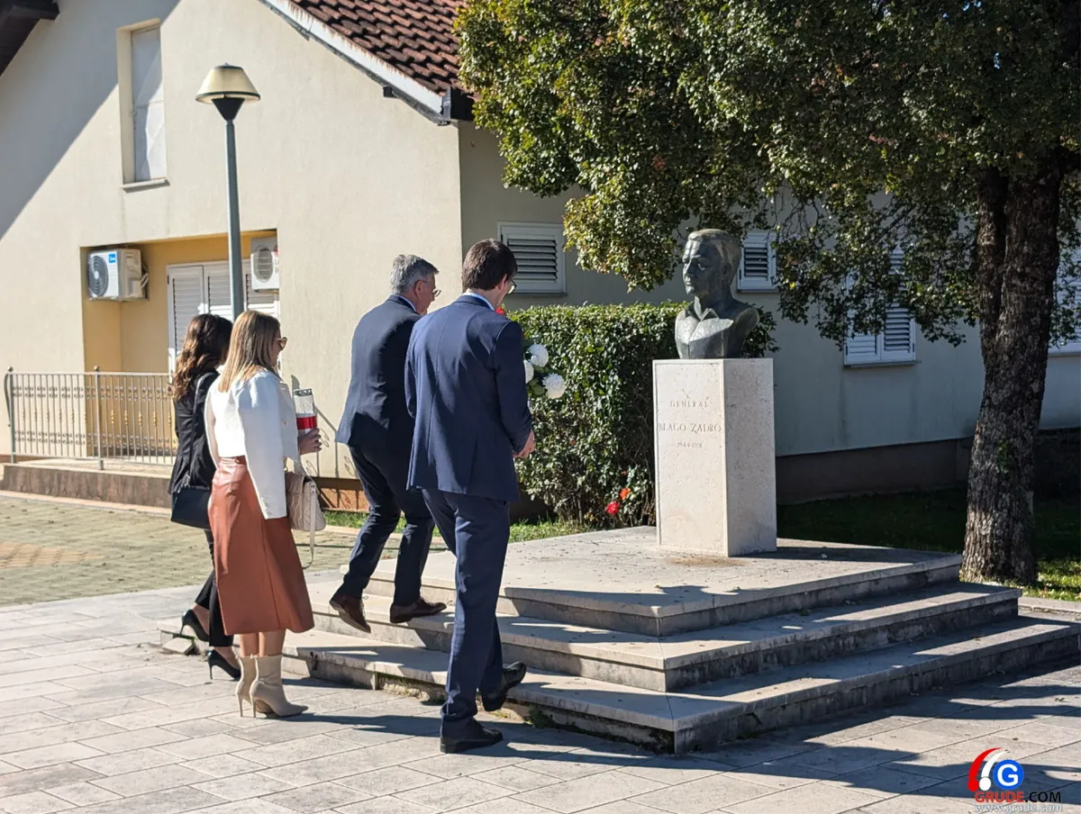 Odana počast onima koji su ispisali povijest Gruda: izaslanstvo obilježilo Svisvete i Dušni dan 29