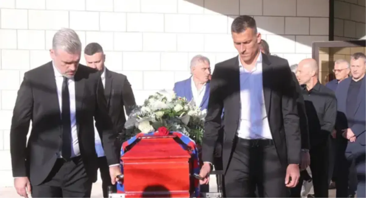 Tonči Gabrić ispraćen na posljednji počinak! Bili sinovi ponijeli ga u vječnost