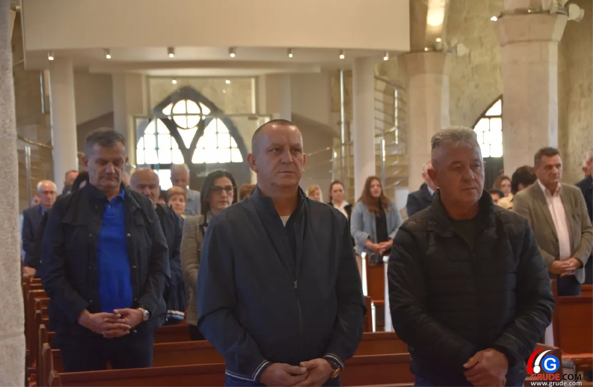 FOTO: Na svetoj misi sjetili se svih branitelja s područja općine Grude koji su kroz povijest branili hrvatski dom 4