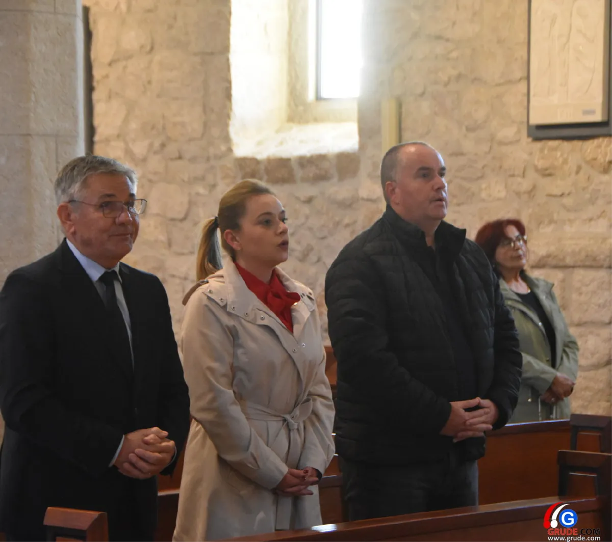 FOTO: Na svetoj misi sjetili se svih branitelja s područja općine Grude koji su kroz povijest branili hrvatski dom 5
