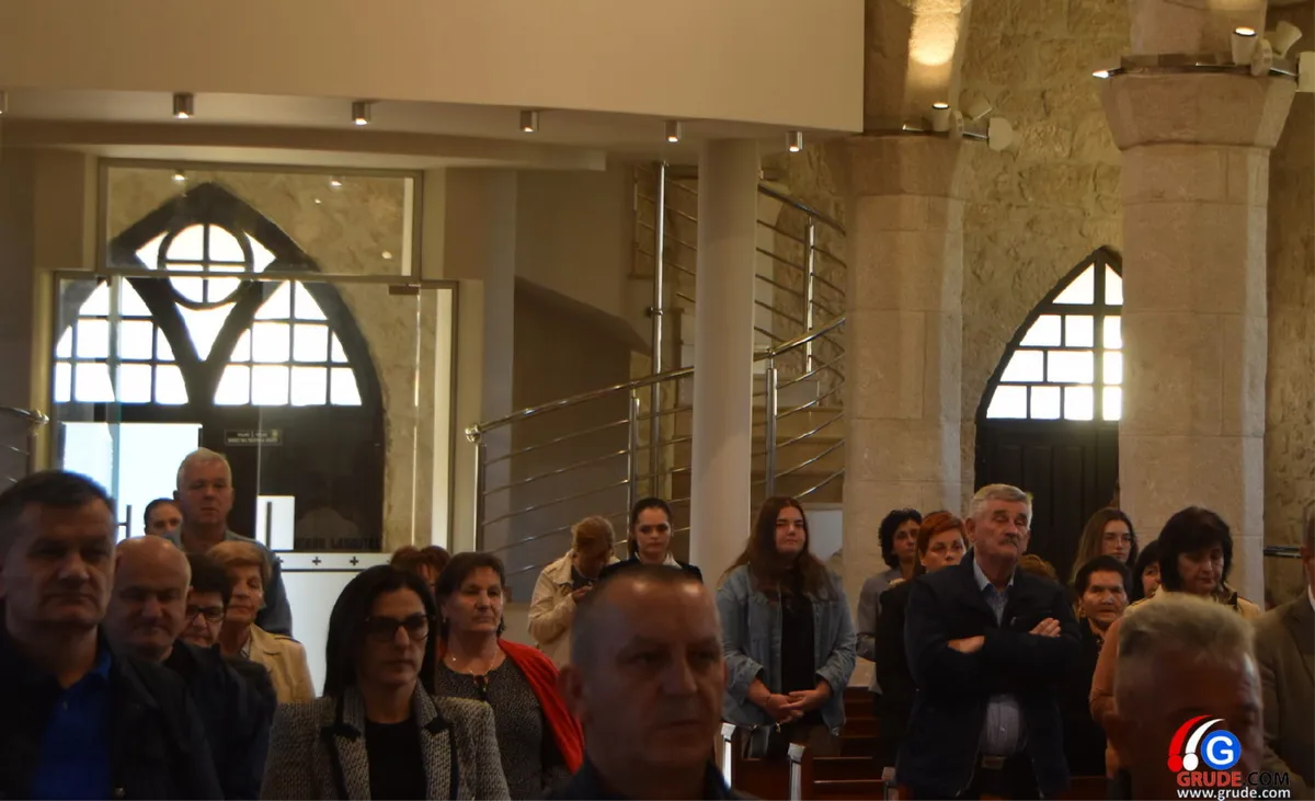 FOTO: Na svetoj misi sjetili se svih branitelja s područja općine Grude koji su kroz povijest branili hrvatski dom 9