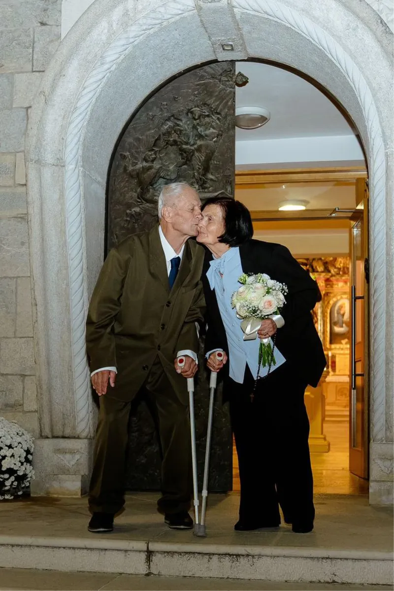 Fra Marko Bandić predvodio obnovu zavjeta Dragice i Petra Hercega! 'Sve je isto kao i prije 60 godina, samo je sada više svata i obilniji ručak' 2
