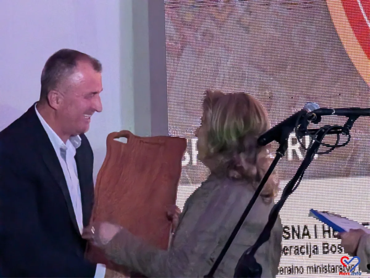FOTO: Sajam ćuptera oduševio! Fra Mile Vlašić: Ćupter je mali i sladak, i ima veliku vrijednost 16