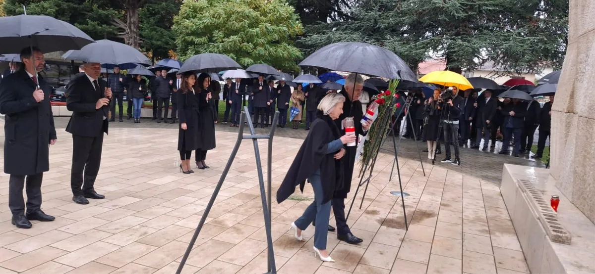 FOTO: Političko vodstvo Hrvata u BiH okupilo se u Grudama, u tijeku je svečana sjednica 2