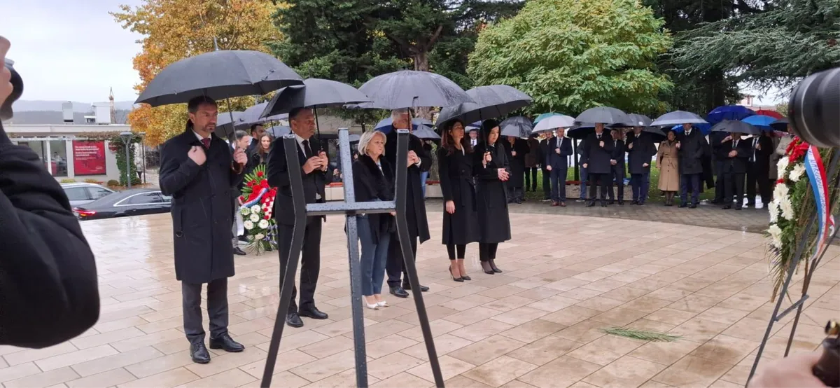 FOTO: Političko vodstvo Hrvata u BiH okupilo se u Grudama, u tijeku je svečana sjednica 3