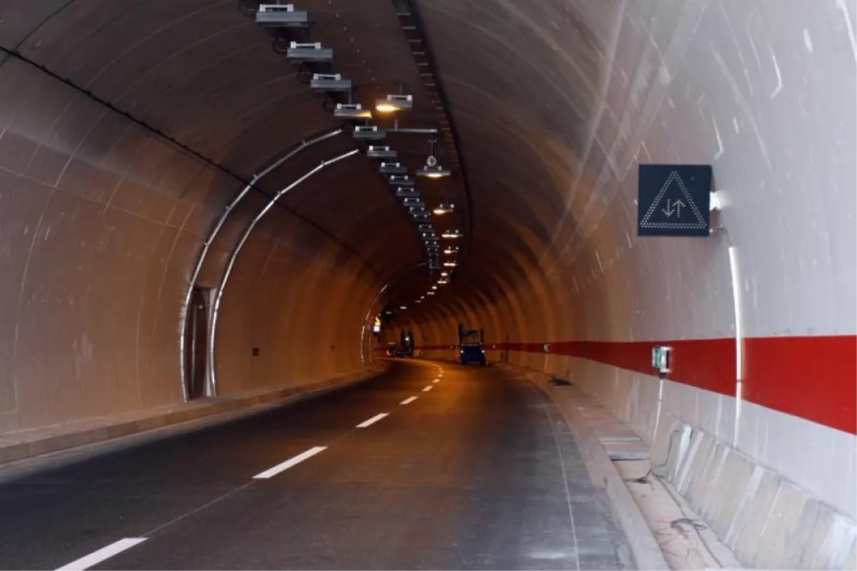 Radovi u tunelu Salakovac usporavaju promet