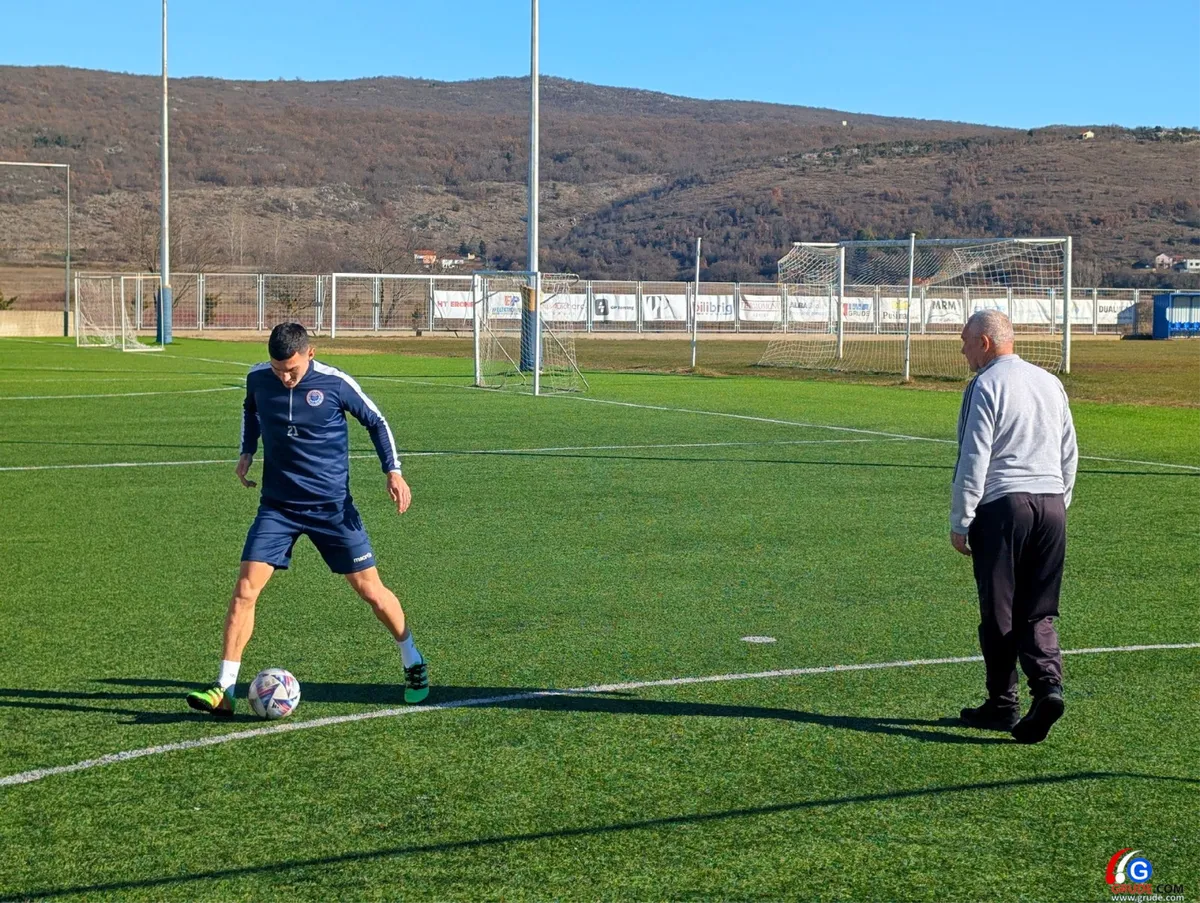 FOTO: Trening u Grudama pod budnim Mađarovim okom! Zvijezda Zrinjskog Josip Ćorluka u top formi pred početak priprema!  12