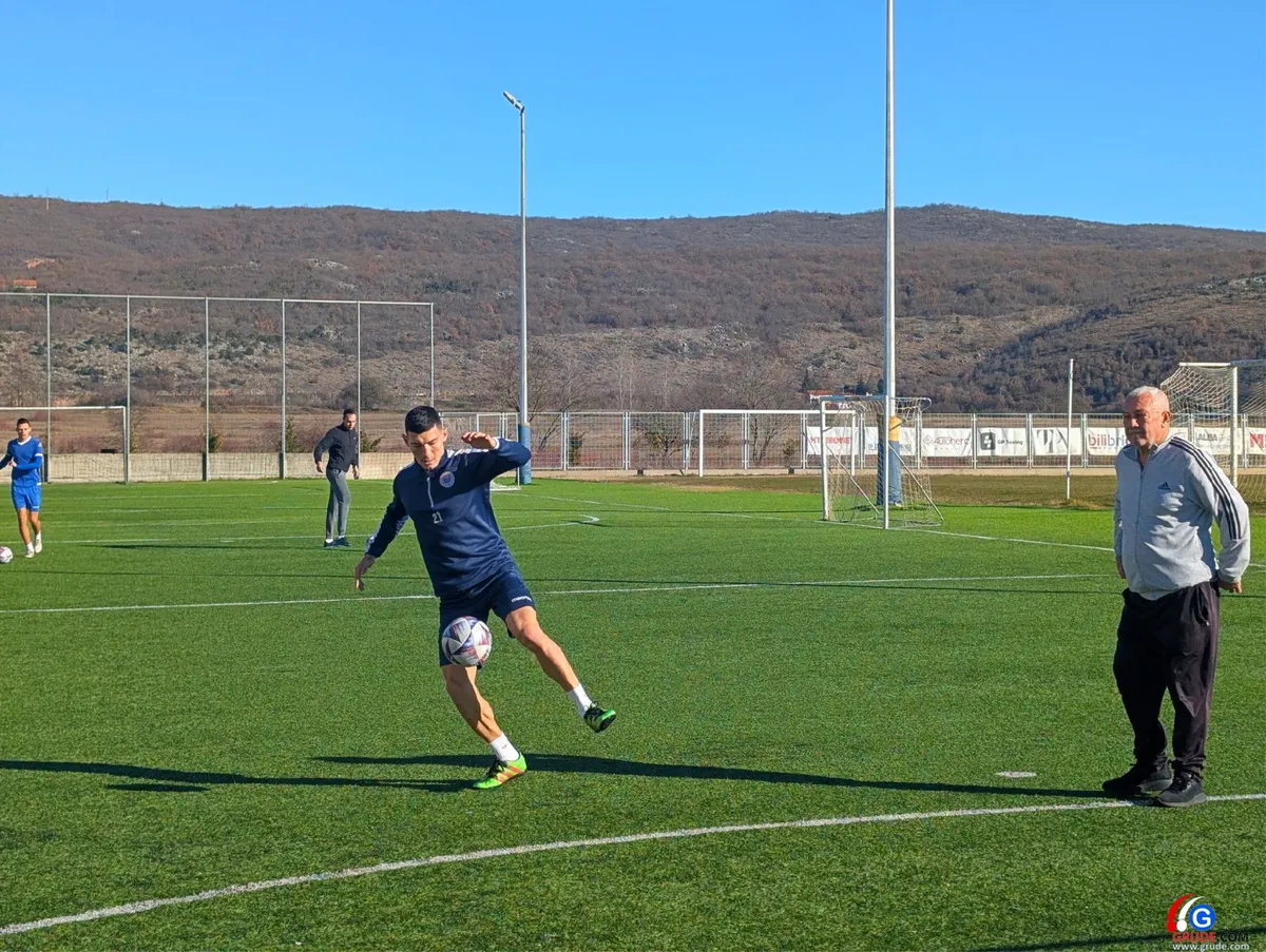 FOTO: Trening u Grudama pod budnim Mađarovim okom! Zvijezda Zrinjskog Josip Ćorluka u top formi pred početak priprema!  13