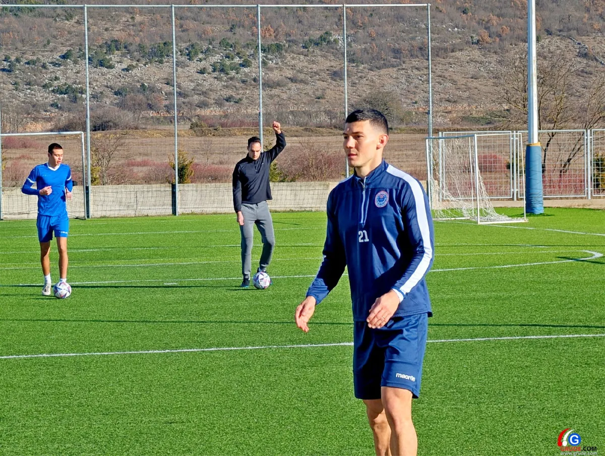 FOTO: Trening u Grudama pod budnim Mađarovim okom! Zvijezda Zrinjskog Josip Ćorluka u top formi pred početak priprema!  2
