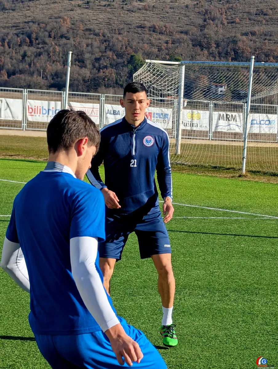 FOTO: Trening u Grudama pod budnim Mađarovim okom! Zvijezda Zrinjskog Josip Ćorluka u top formi pred početak priprema!  6