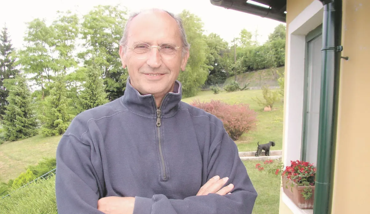 Oliver Mlakar živi na selu, radi u vrtu i uživa u mirovini! I to u 90. godini života!