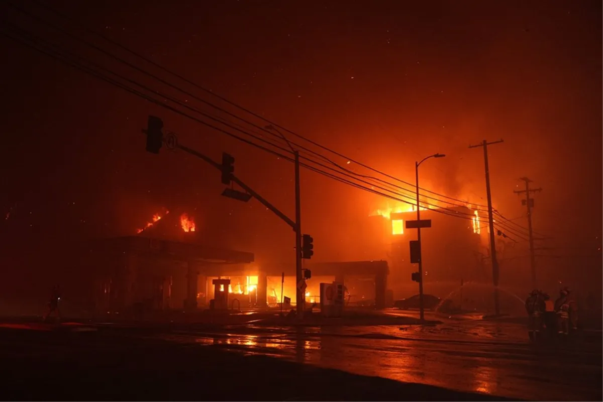 Los Angeles gori! Milijuni bez struje, spaljena najskuplja četvrt u zemlji