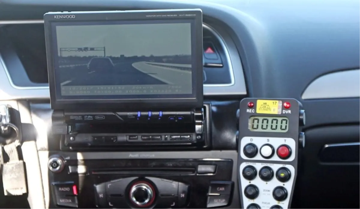 Vozač iz BiH vozio 181 km/h u Hrvatskoj i blicao autu ispred (policiji) da ubrza