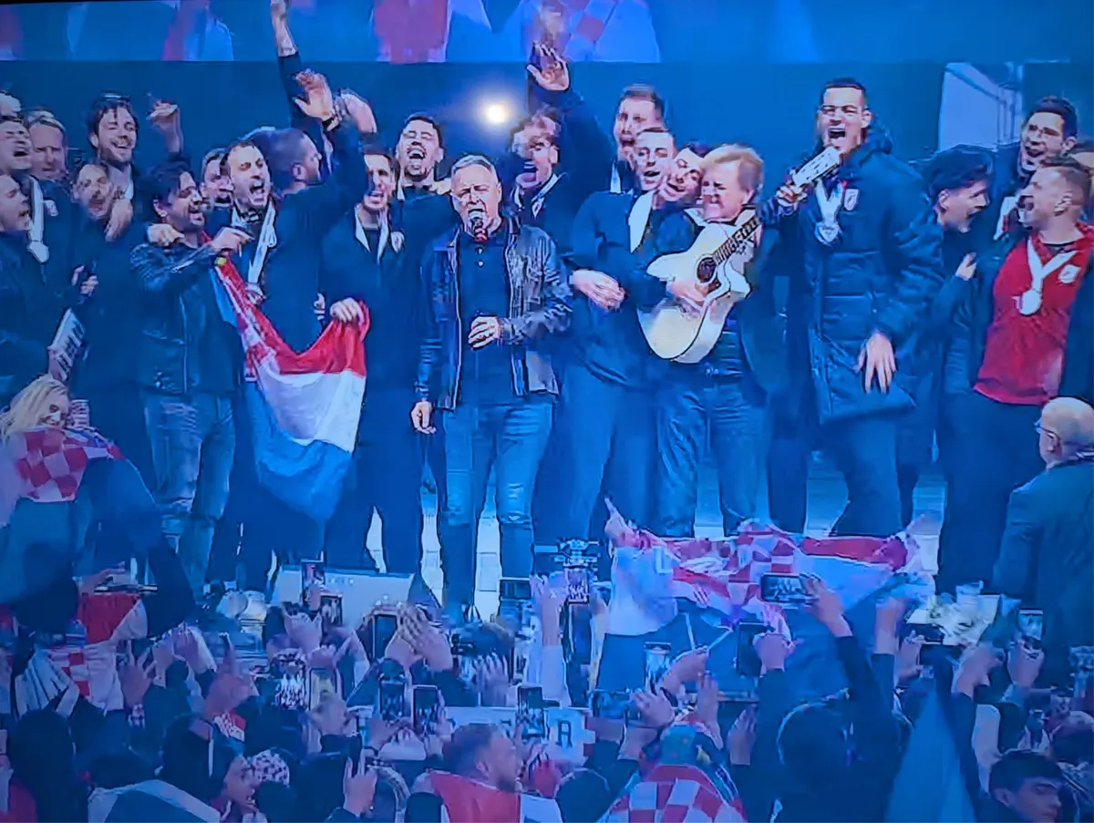 THOMPSON I RUKOMETAŠI ZAPJEVALI: AKO NE ZNAŠ ŠTA JE BILO! 2