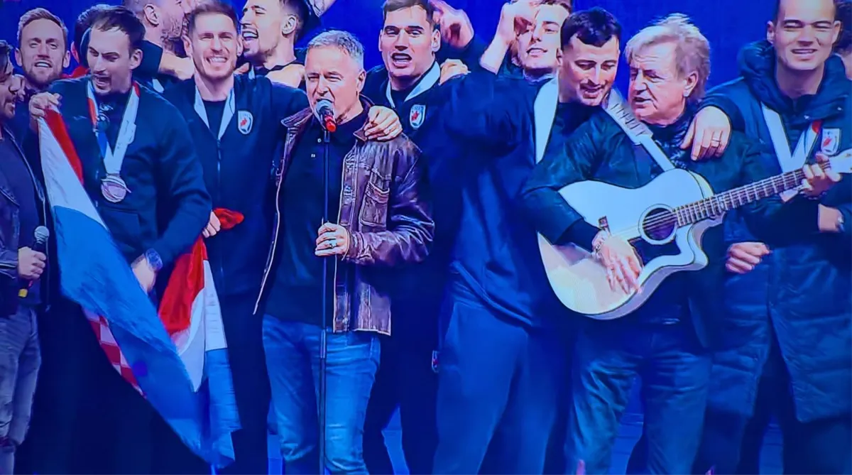 THOMPSON I RUKOMETAŠI ZAPJEVALI: AKO NE ZNAŠ ŠTA JE BILO! 3