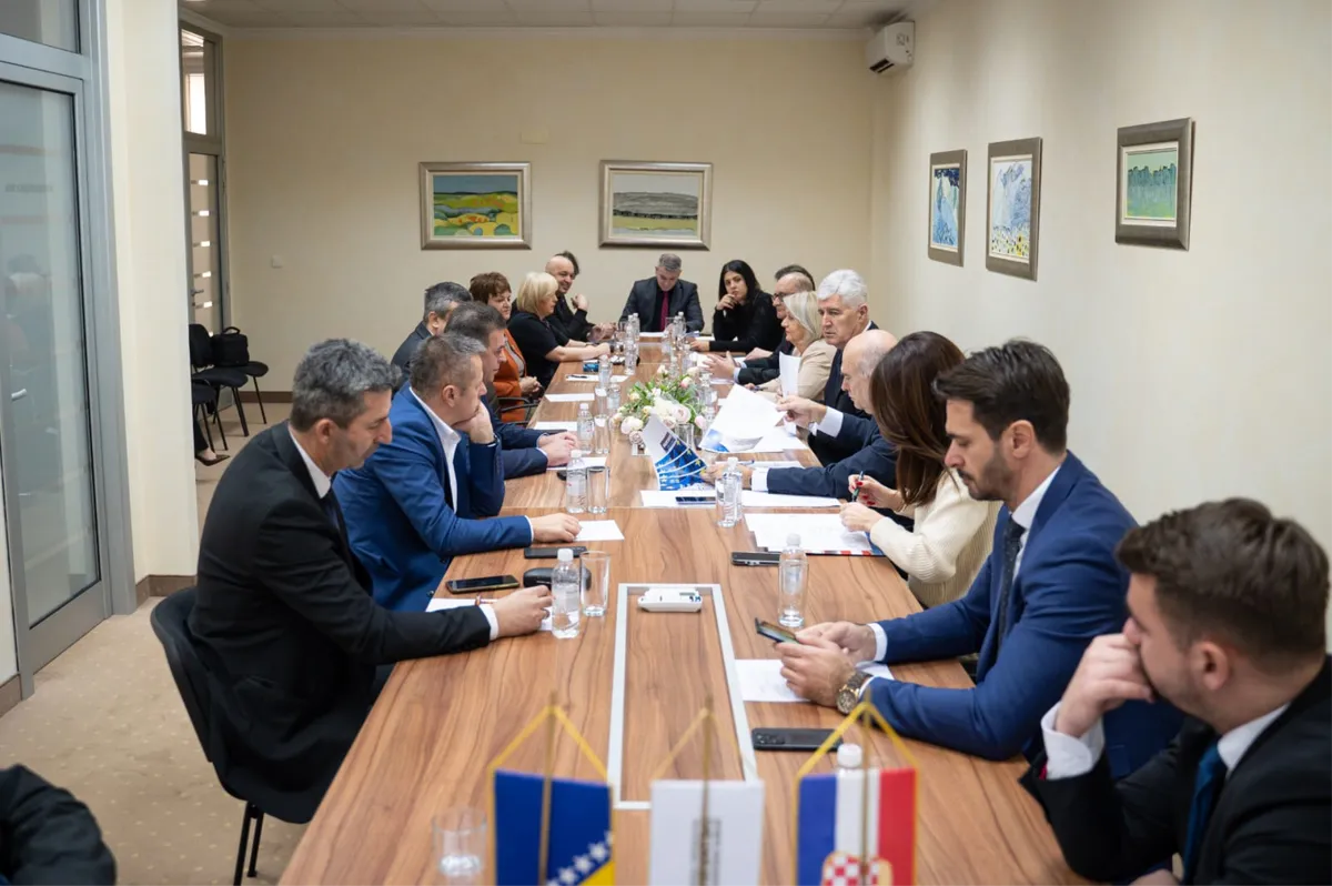 HNS: ''Zabrana raspolaganja državnom imovinom koči razvoj i investicije''