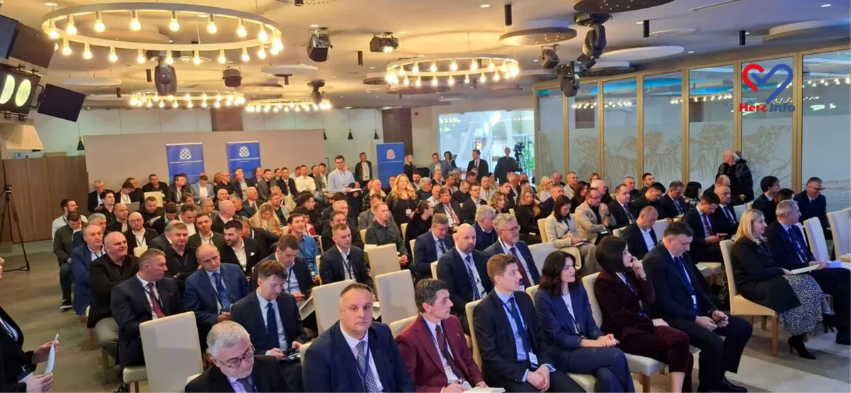 (FOTO) Zdravko Marić na Gospodarskom forumu ZHŽ-a: Inflacija i dalje predstavlja izazov, važno je naći rješenja koja će potaknuti rast! 3