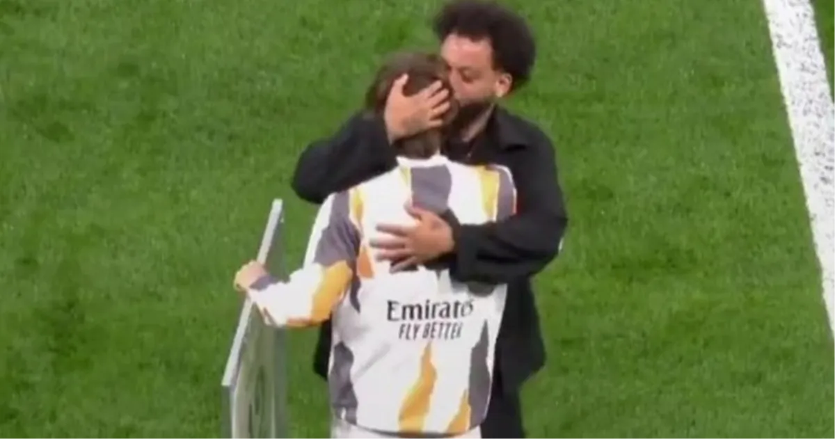 Marcelo se oprostio na Santiago Bernabéuu, kapetan Modrić ga je ispratio u sportsku mirovinu