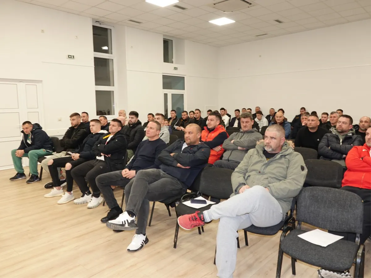 Osnovan malonogometni klub Imotska krajina, predsjednik je Marin Ćapin, tajnik Jerko Leko