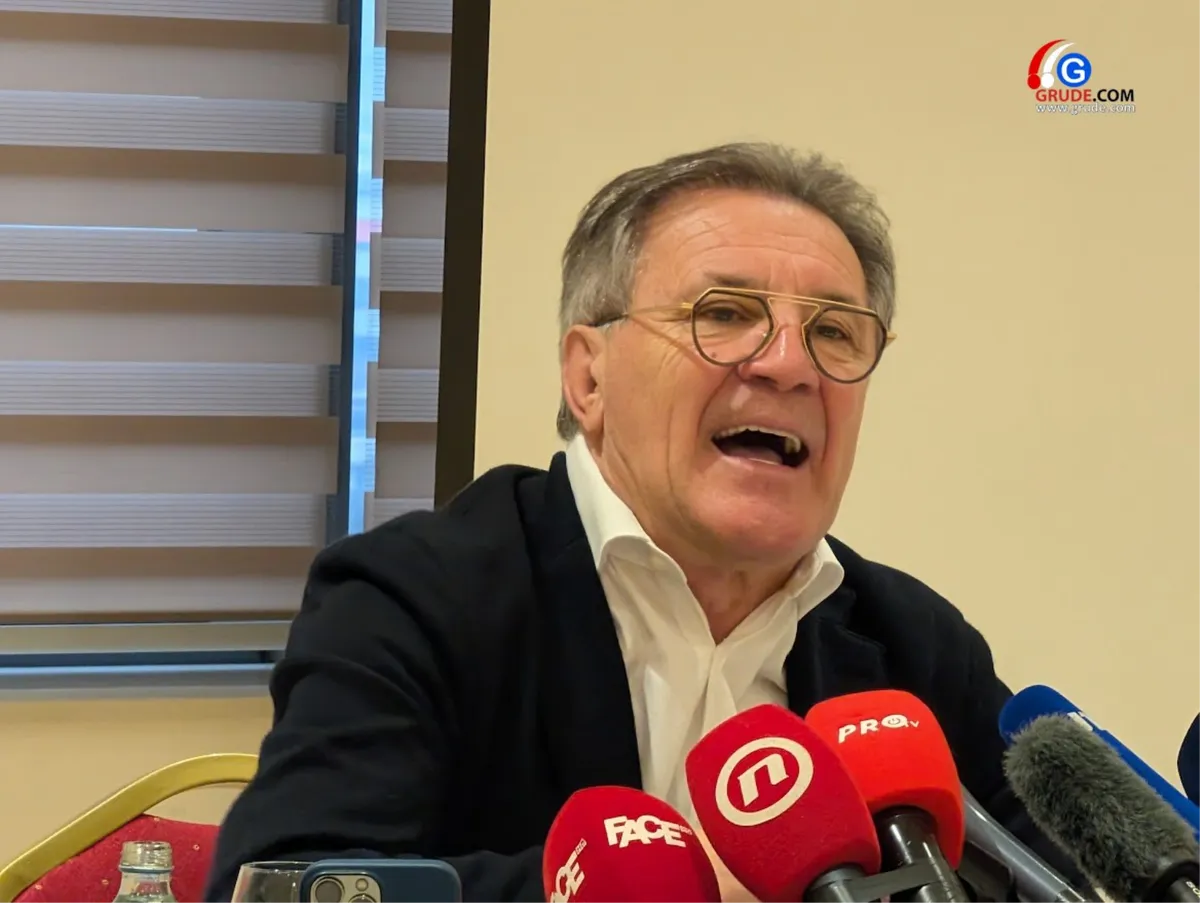 FOTO: Maratonska presica od 2 sata i 20 minuta! Mama Mamić je nosila kukuruzne vreće pune novca u Dinamo 1