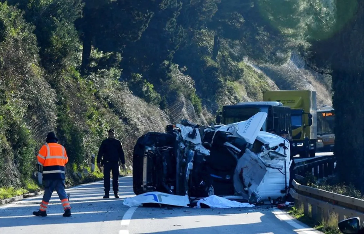 Dubrovnik: Velika stijena pala na kombi, čovjek na mjestu poginuo