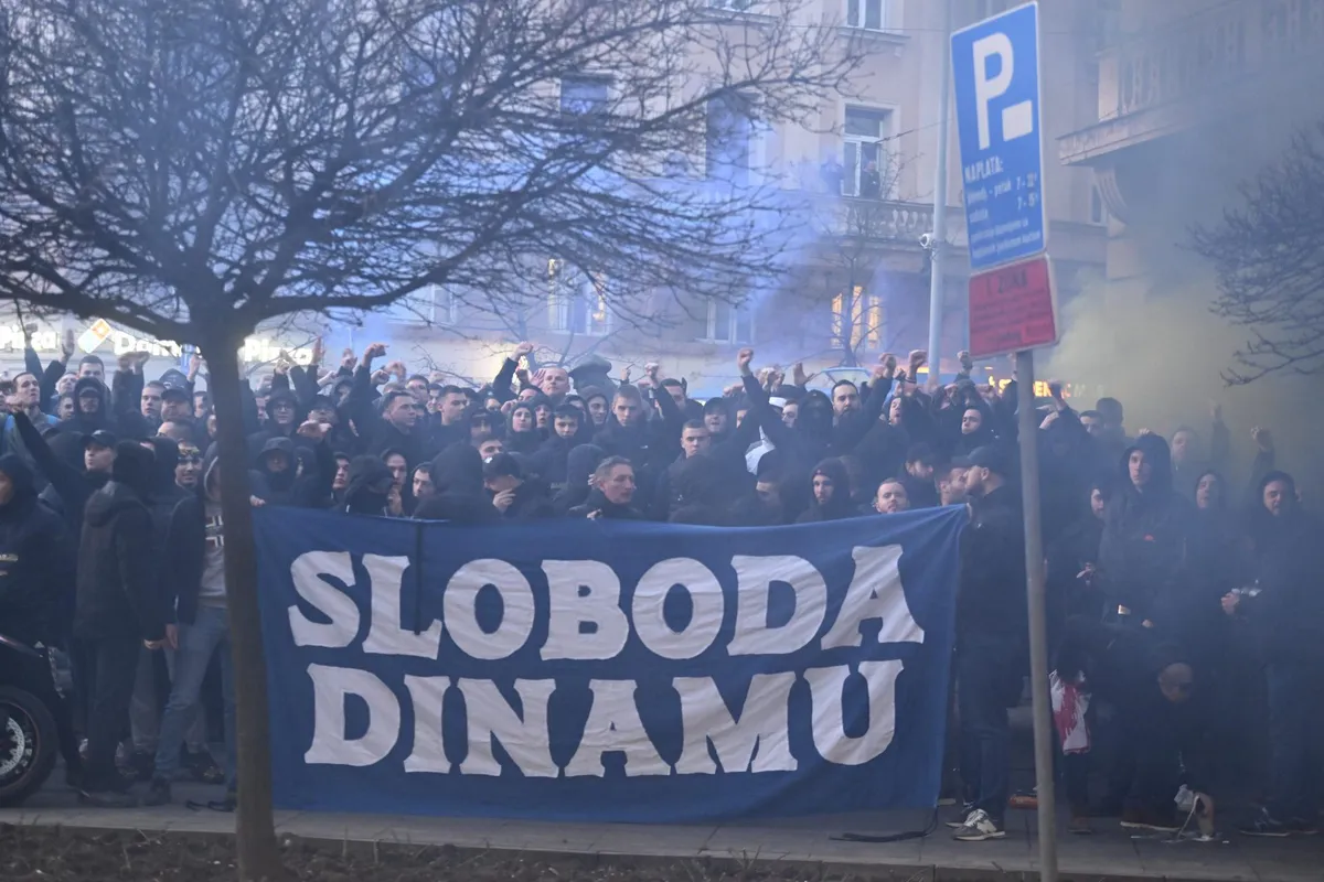 Brutalne uvrede na račun navijača ispred Sheratona, Možemo, ali i Zajeca! 'Uništili ste klub u rekordnom roku'