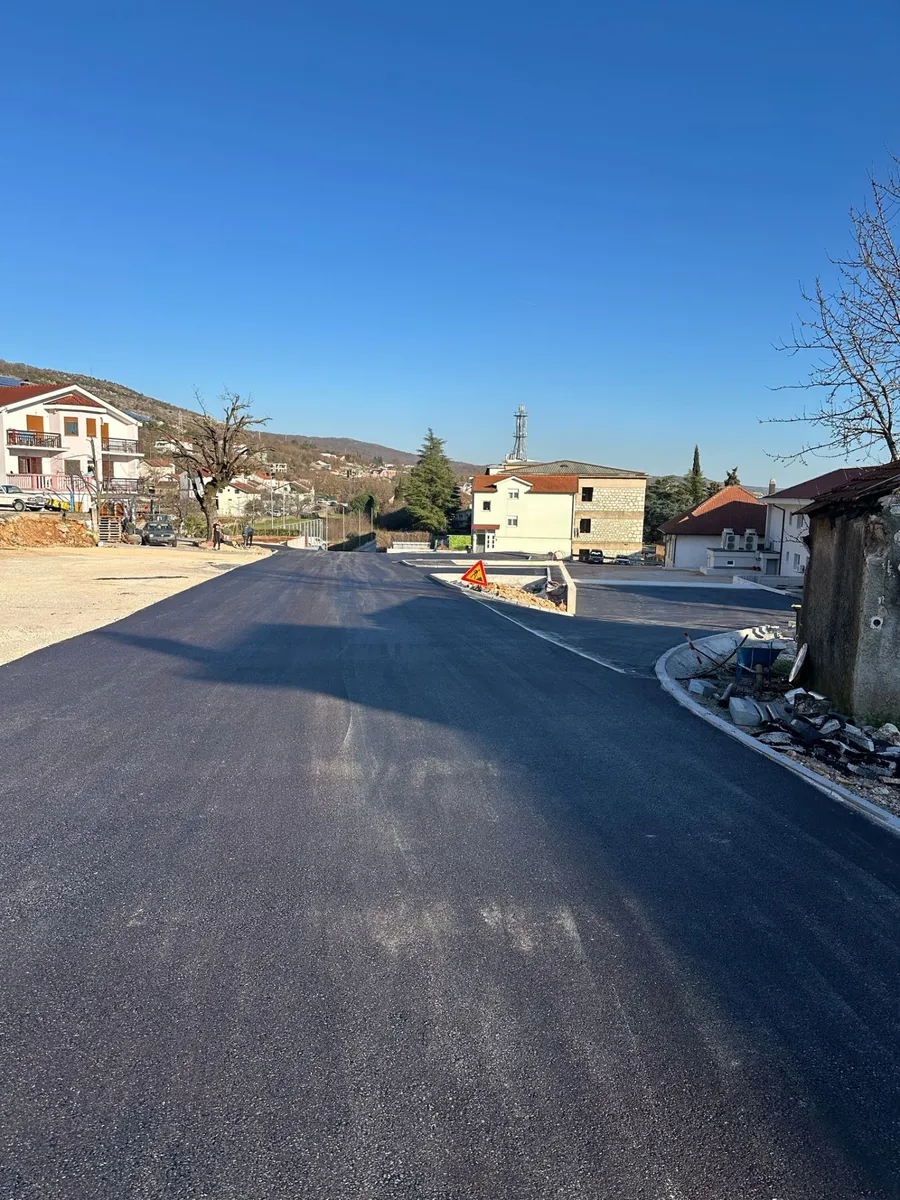 FOTO: Asfaltirana nova prometnica u Grudama 1