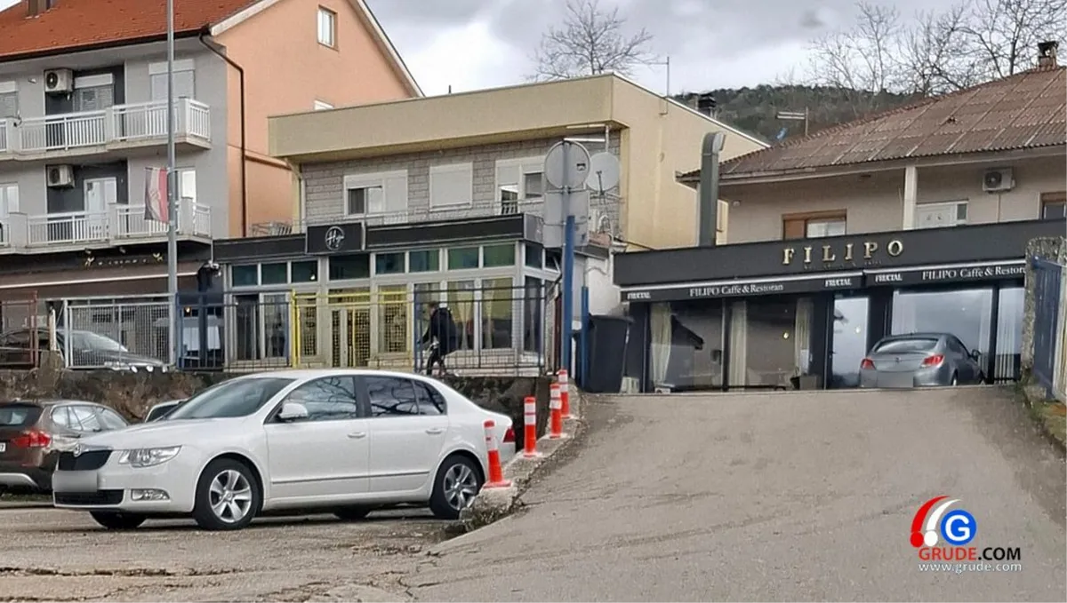 Grude: Nakon još jednog slijetanja postavljeni stupići na putu prema školskom dvorištu