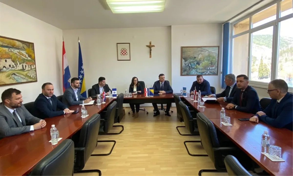 Vlada ŽZH dodijelila 1.500.000 KM za sufinanciranje prijevoza učenika