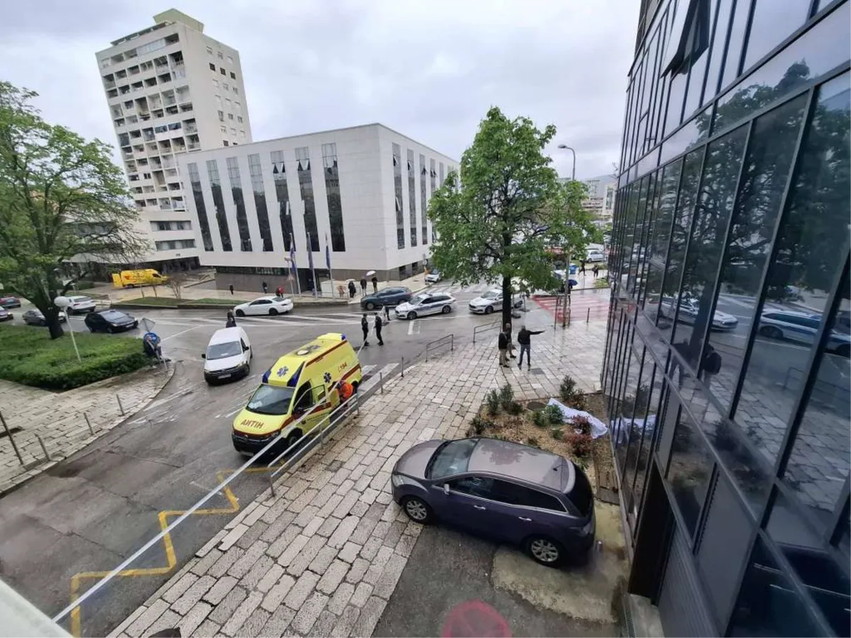 Pljačkaš iz Splita se dva puta upucao u glavu