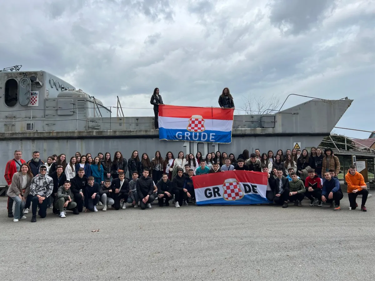 Stotine tisuća učenika iz Hrvatske i BiH posjetile Memorijalni centar u Vukovaru