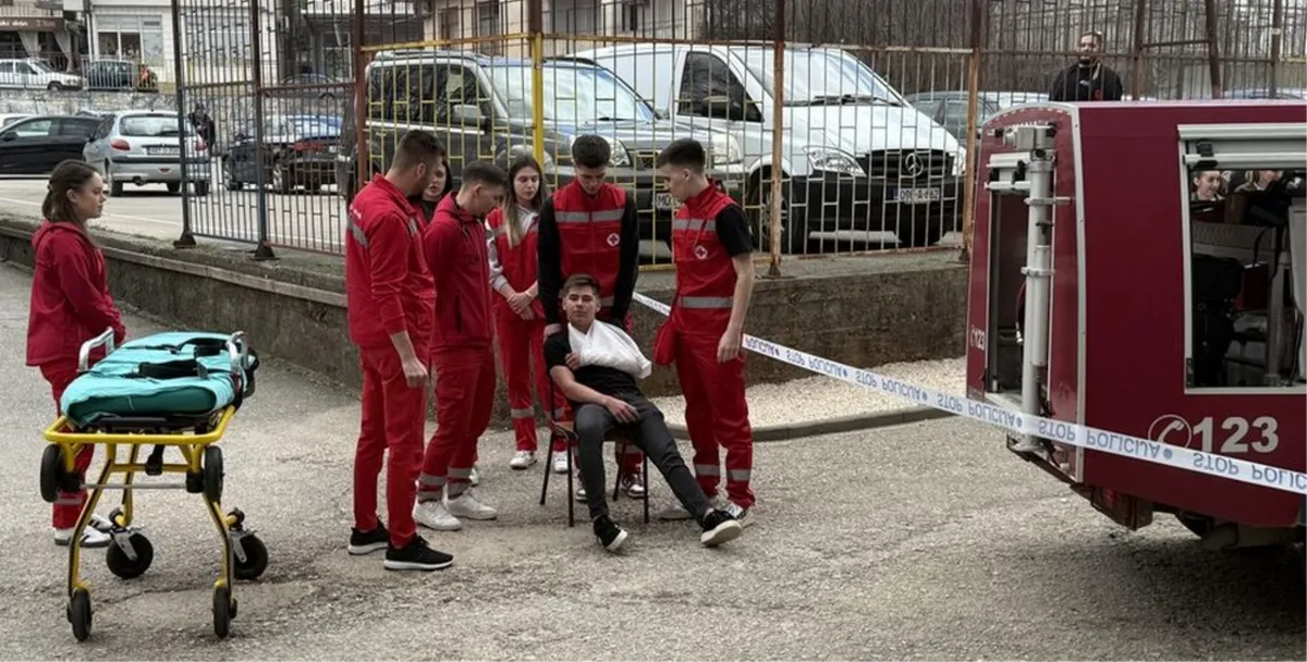Grude: Održana edukacija djelatnika i učenika SŠ AB Šimić iz područja zaštite i spašavanja FOTO 3