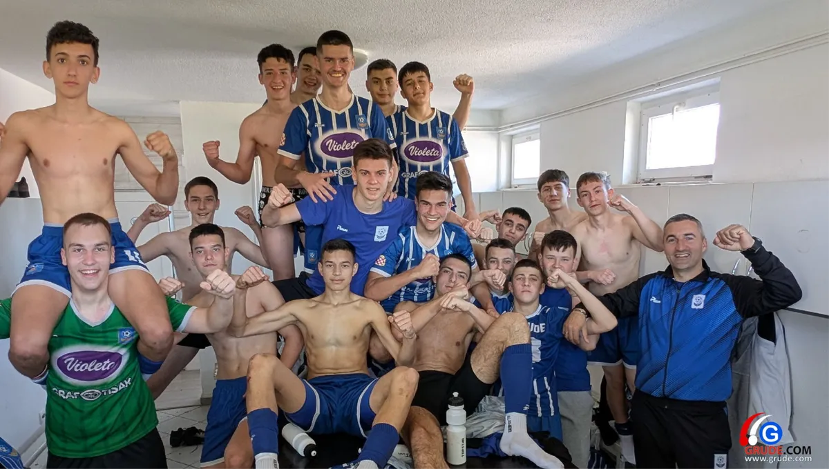 FOTO: Grude slavile i preuzele vrh Omladinske lige BiH - Jug