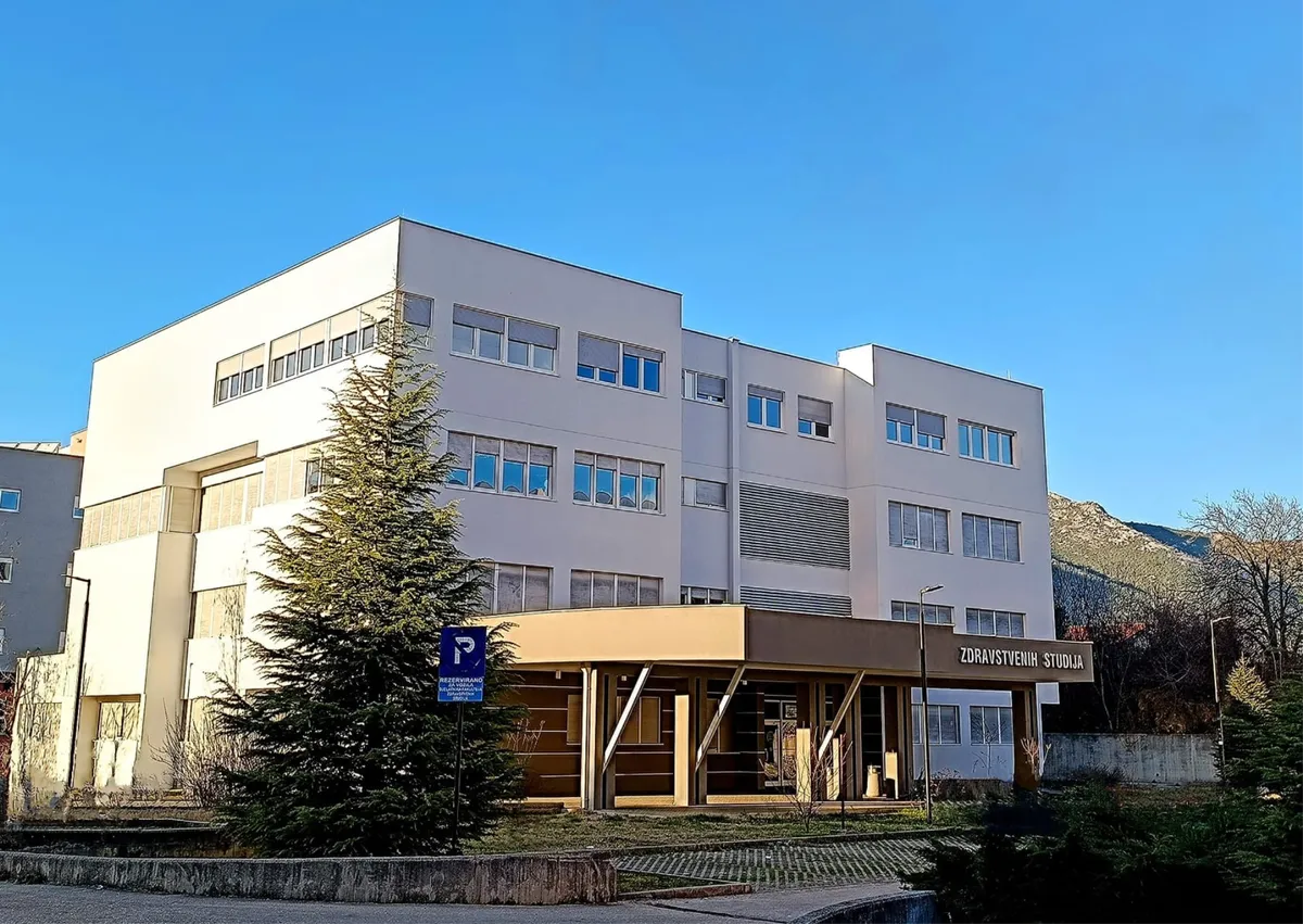 Svečana promocija na Fakultetu zdravstvenih studija Sveučilišta u Mostaru: 345 diplomanata steklo akademsku titulu