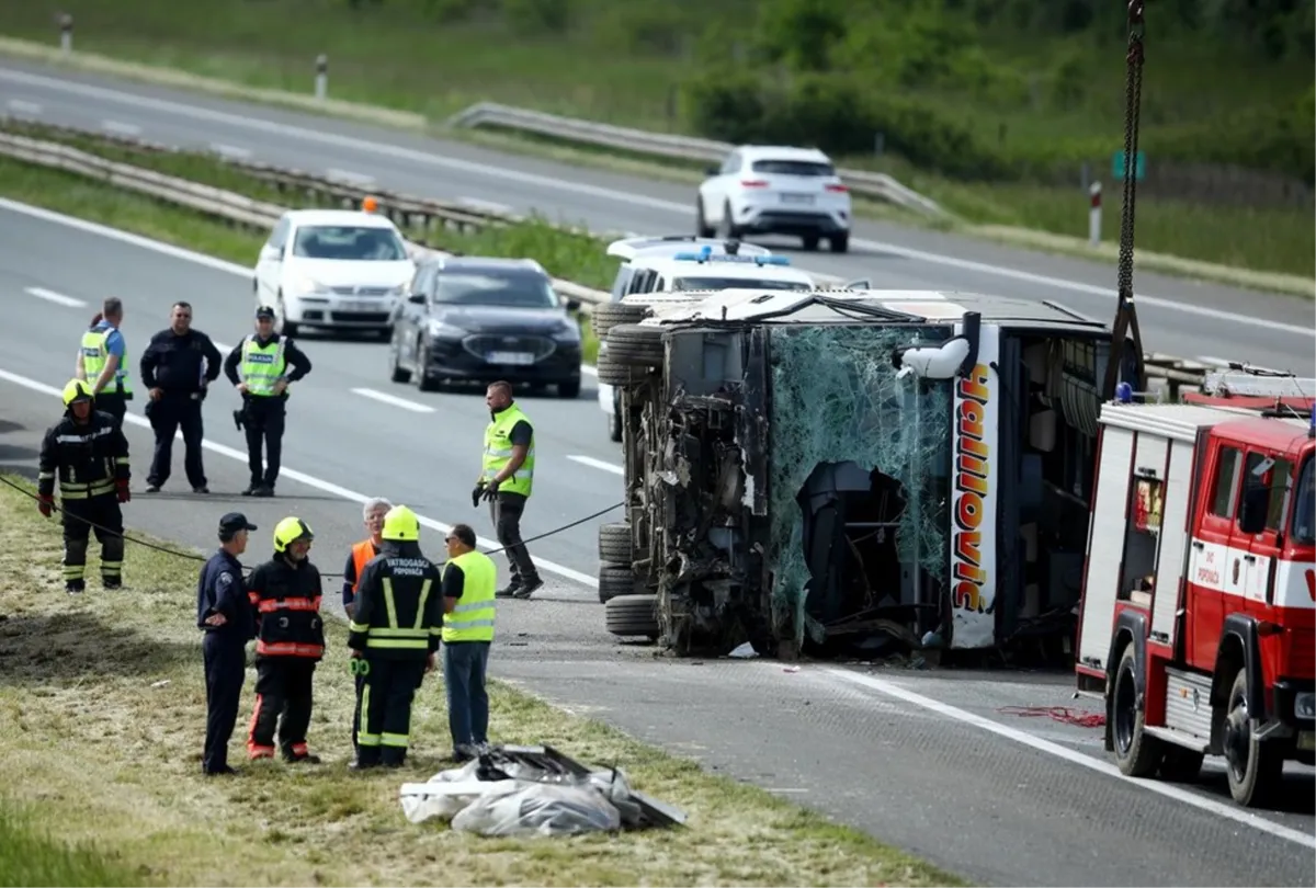 U sudaru autobusa iz BiH i Golfa dvoje poginulih, 31 ozljeđena osoba