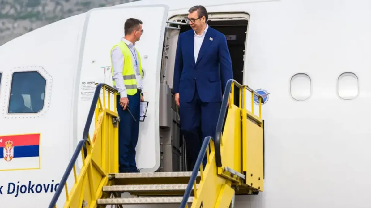 Vučić poletio za Moskvu, pa zapeo u Bakuu
