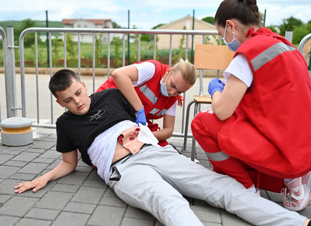 U Grudama i Širokom Brijegu održana natjecanja iz pružanja prve pomoći FOTO 3