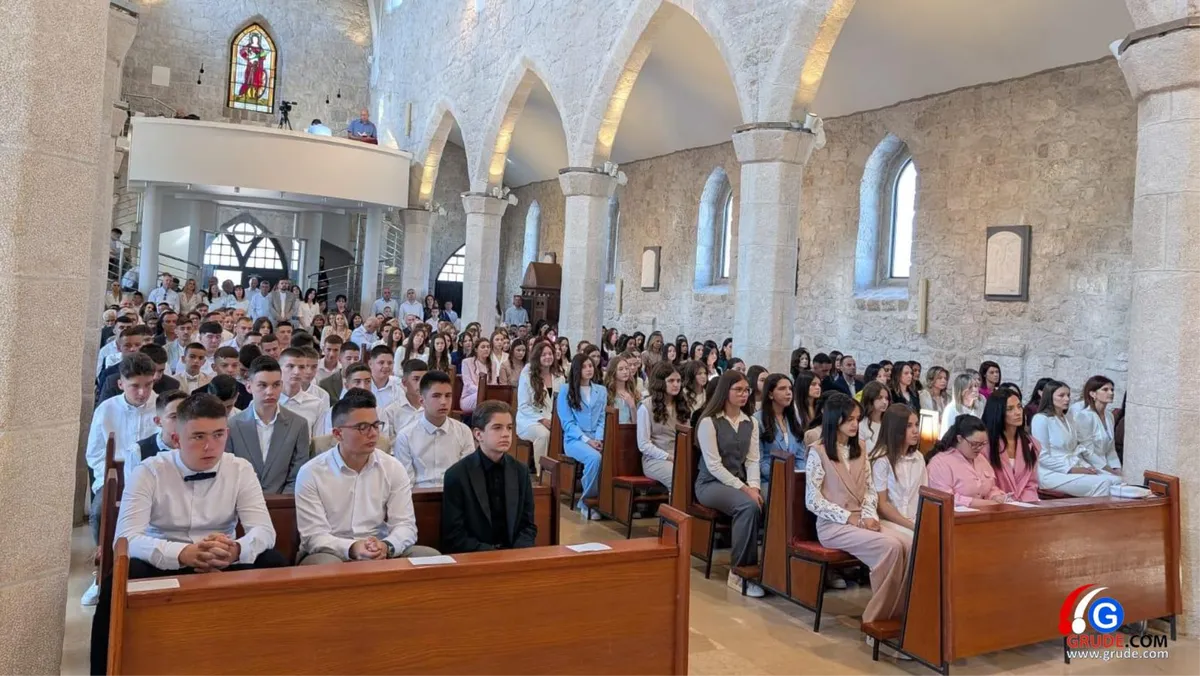 GRUDSKA DJECO, ČESTITKE! PRIMILI STE PEČAT DARA DUHA SVETOGA I POTVRDILI VJERU SVOJIH OTACA