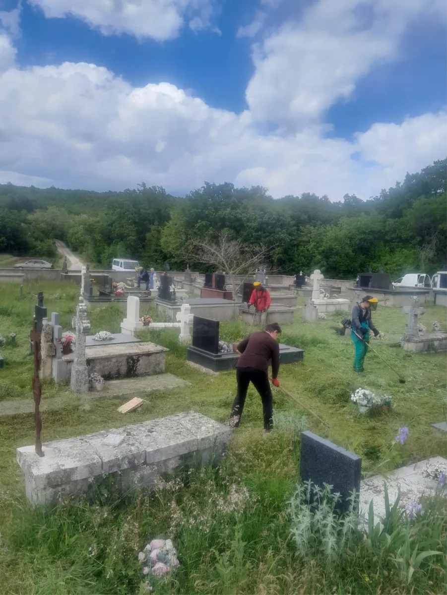 Uređeno groblje na Cerama pred blagoslov polja FOTO 3