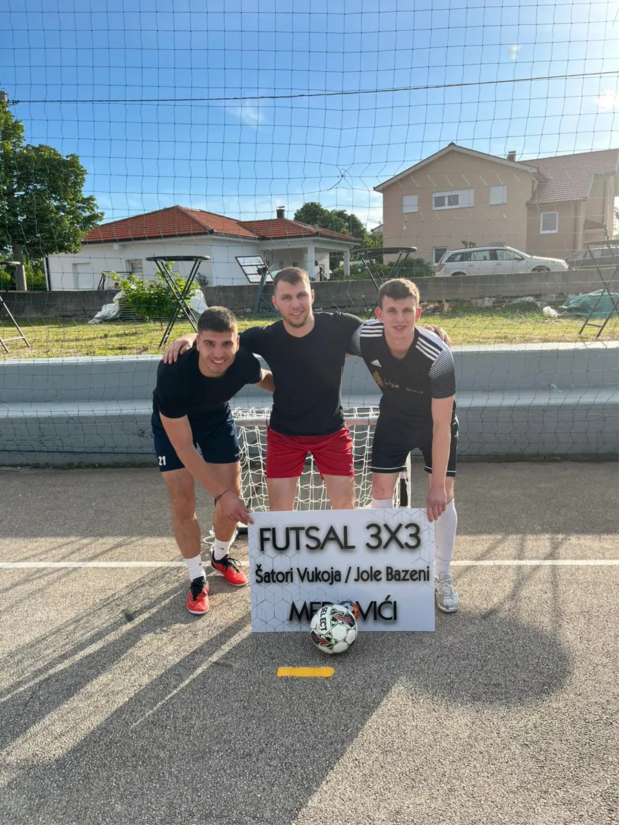 FOTO: Počeo Futsal Šatori Vukoja & Jole Bazeni, Medovići ugostili najbolje haklere 17