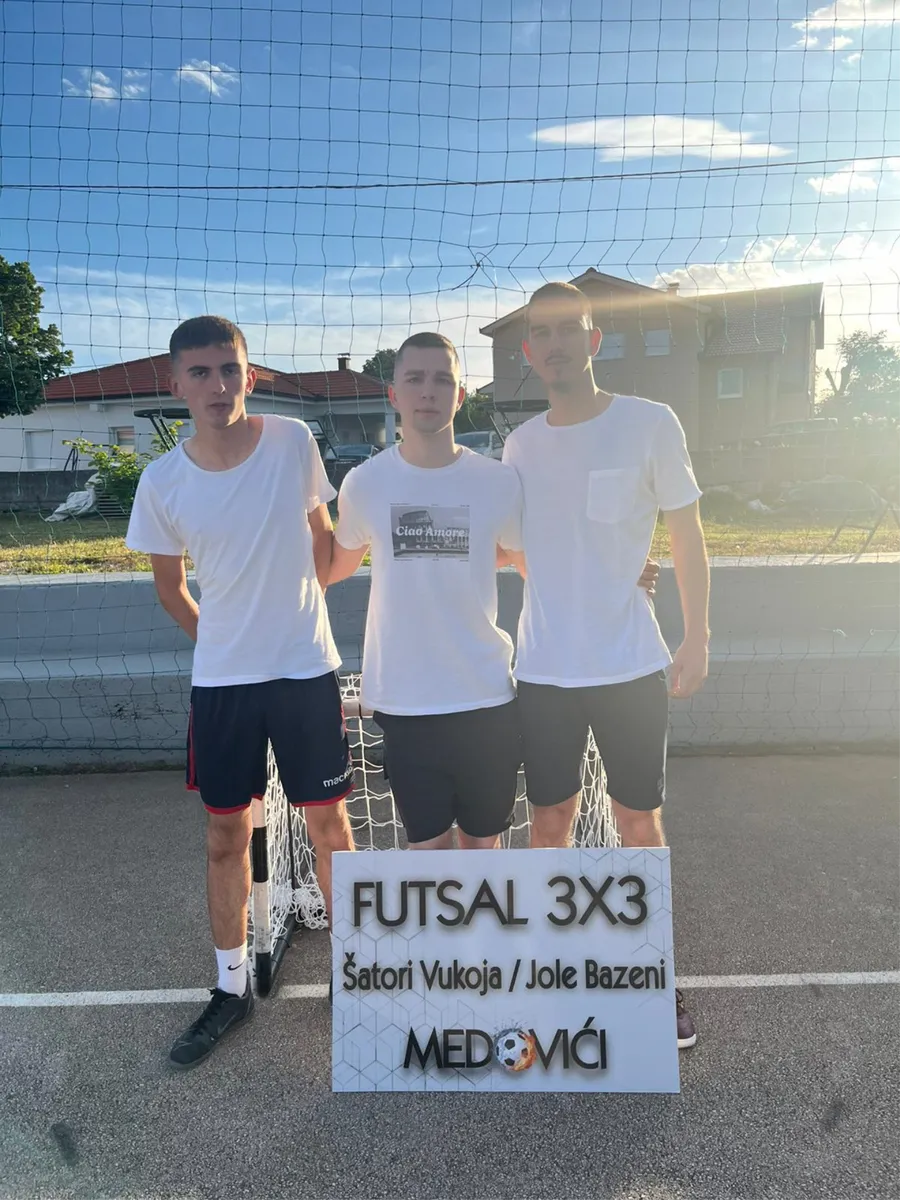 FOTO: Počeo Futsal Šatori Vukoja & Jole Bazeni, Medovići ugostili najbolje haklere 13