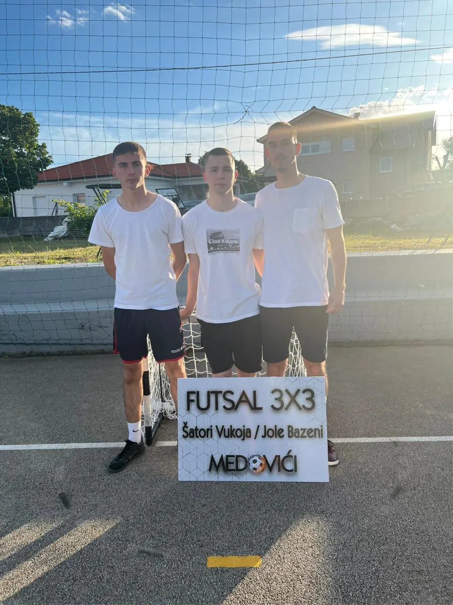 FOTO: Počeo Futsal Šatori Vukoja & Jole Bazeni, Medovići ugostili najbolje haklere 1