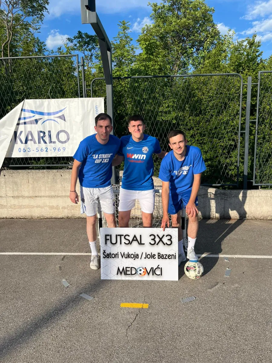 FOTO: Počeo Futsal Šatori Vukoja & Jole Bazeni, Medovići ugostili najbolje haklere 16